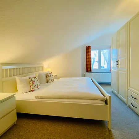 Fortuna Haupthaus Ii Og Links Daire