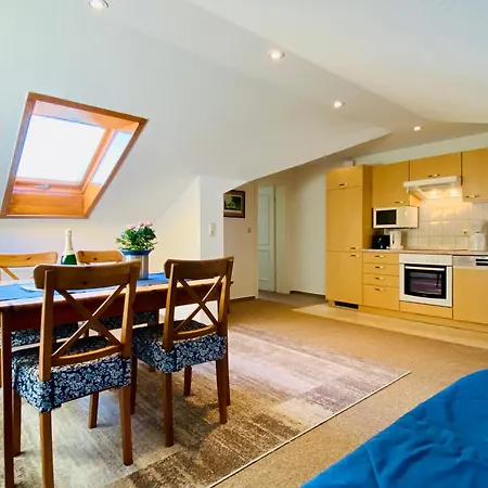 Fortuna Haupthaus Ii Og Links * 제바트헤링스도르프